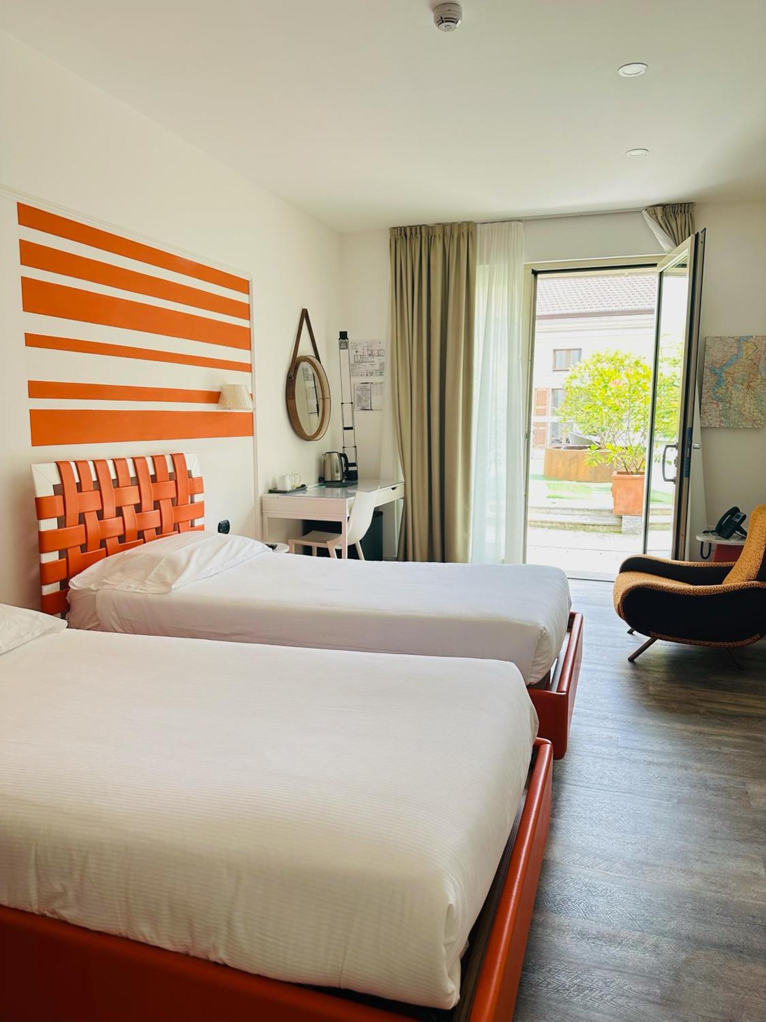 Hotel Al Campanile - Luxury Suites & Apartments Baveno Kültér fotó
