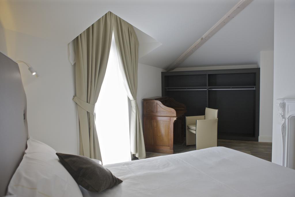 Hotel Al Campanile - Luxury Suites & Apartments Baveno Kültér fotó
