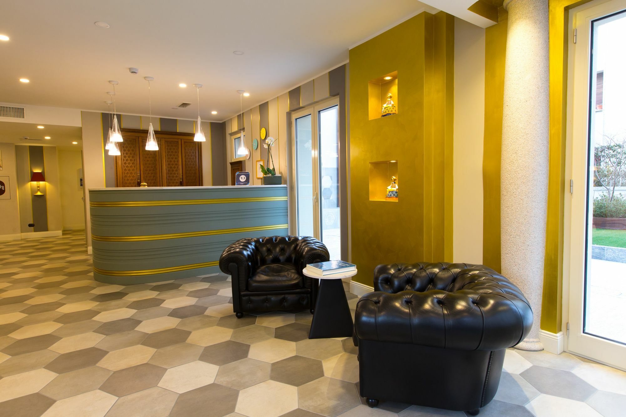 Hotel Al Campanile - Luxury Suites & Apartments Baveno Kültér fotó